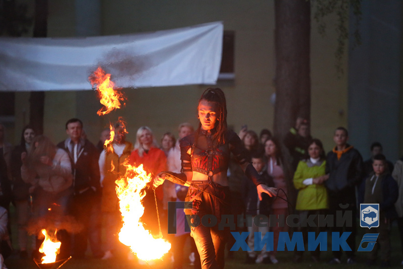 47886957065709 (10).jpg